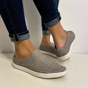 Women 8.5M Vince Preston Snake Embossed Leather Grey Platform Sneakers Slip-On